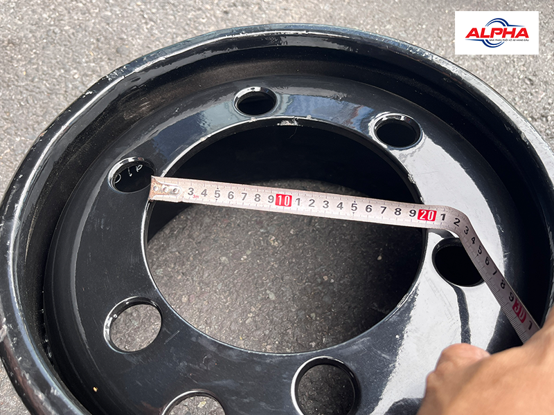 ĐƯỜNG KÍNH LỖ LAP MÂM XE NÂNG