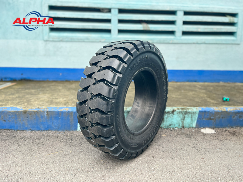 Lốp xe nâng 28x9-15