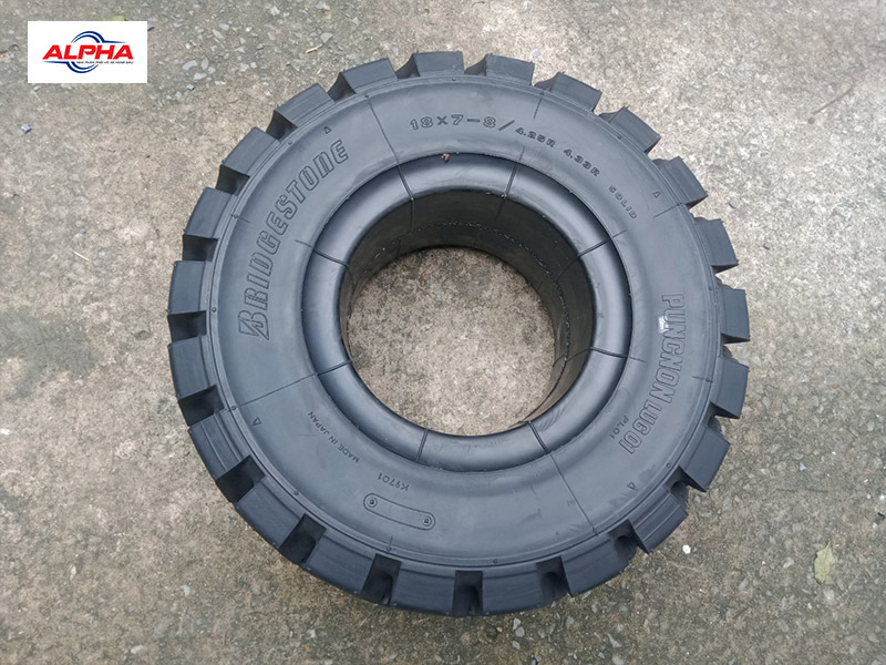 Lốp xe nâng Bridgestone 18x7-8