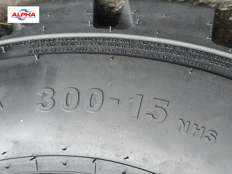 Lốp hơi xe nâng  ASLAT 300-15 