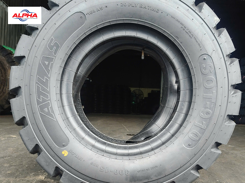 Lốp hơi xe nâng ASLAT 300-15 