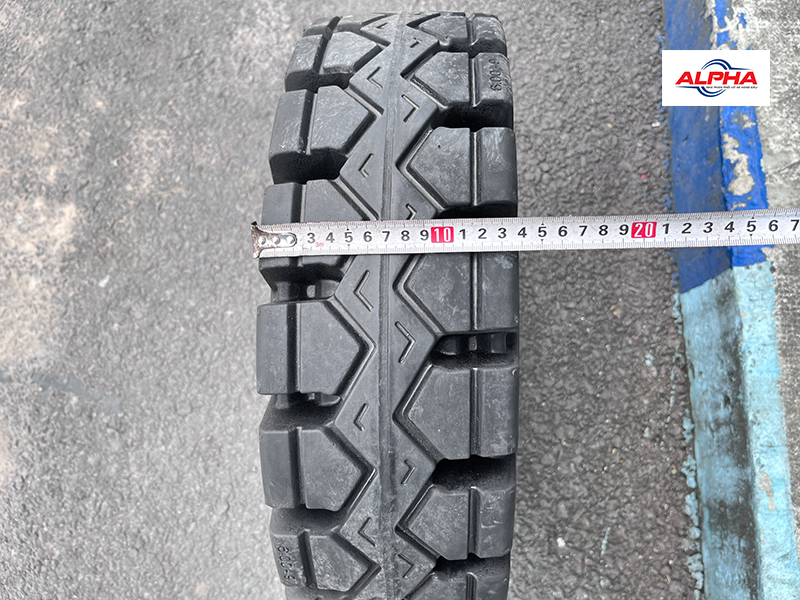 Lốp xe nâng 600-9 XP800 Trelleborg