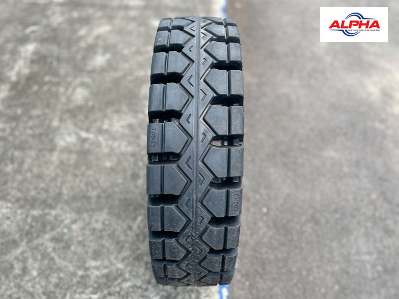 Lốp xe nâng Trelleborg 700-12 XP800