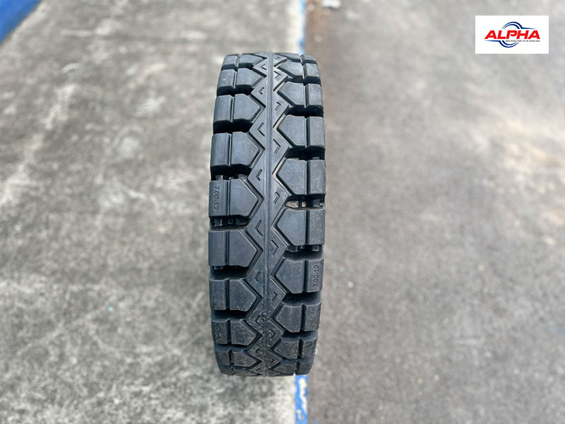 Lốp xe nâng 700-12 giá tốt