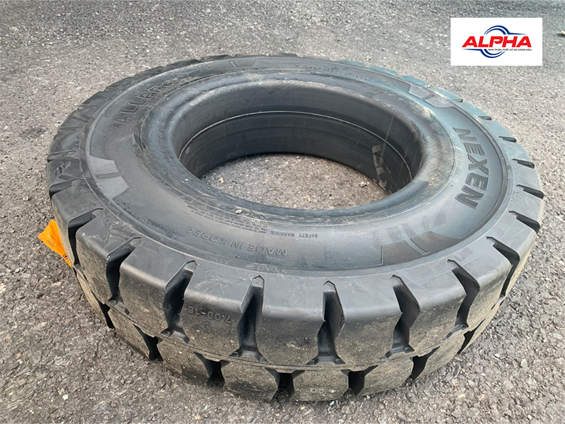 Lốp xe nâng 700-15 Nexen