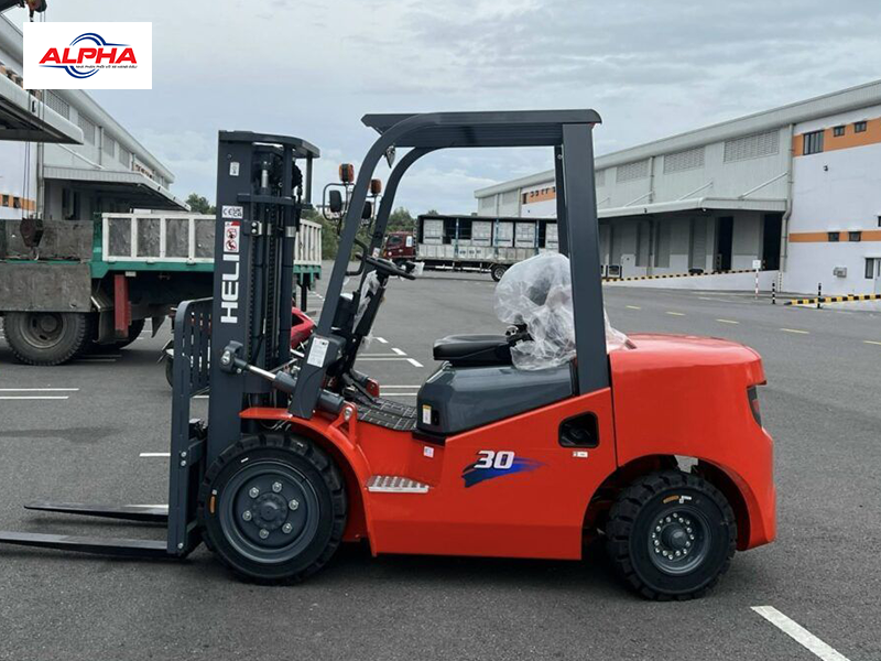 Xe nâng dầu