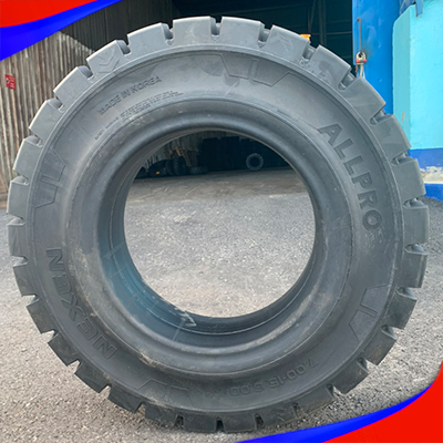 LỐP XE NÂNG 700-15 NEXEN