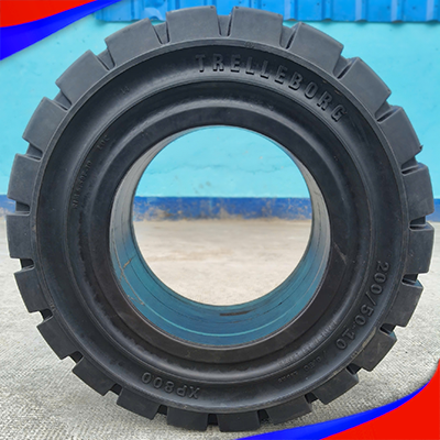 TRELLEBORG 200/50-10 XP800