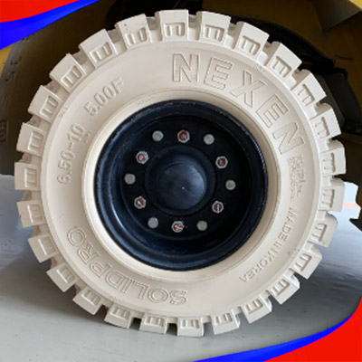 SO SÁNH ƯU NHƯỢC ĐIỂM VỎ XE NÂNG MÀU TRẮNG VÀ MÀU ĐEN